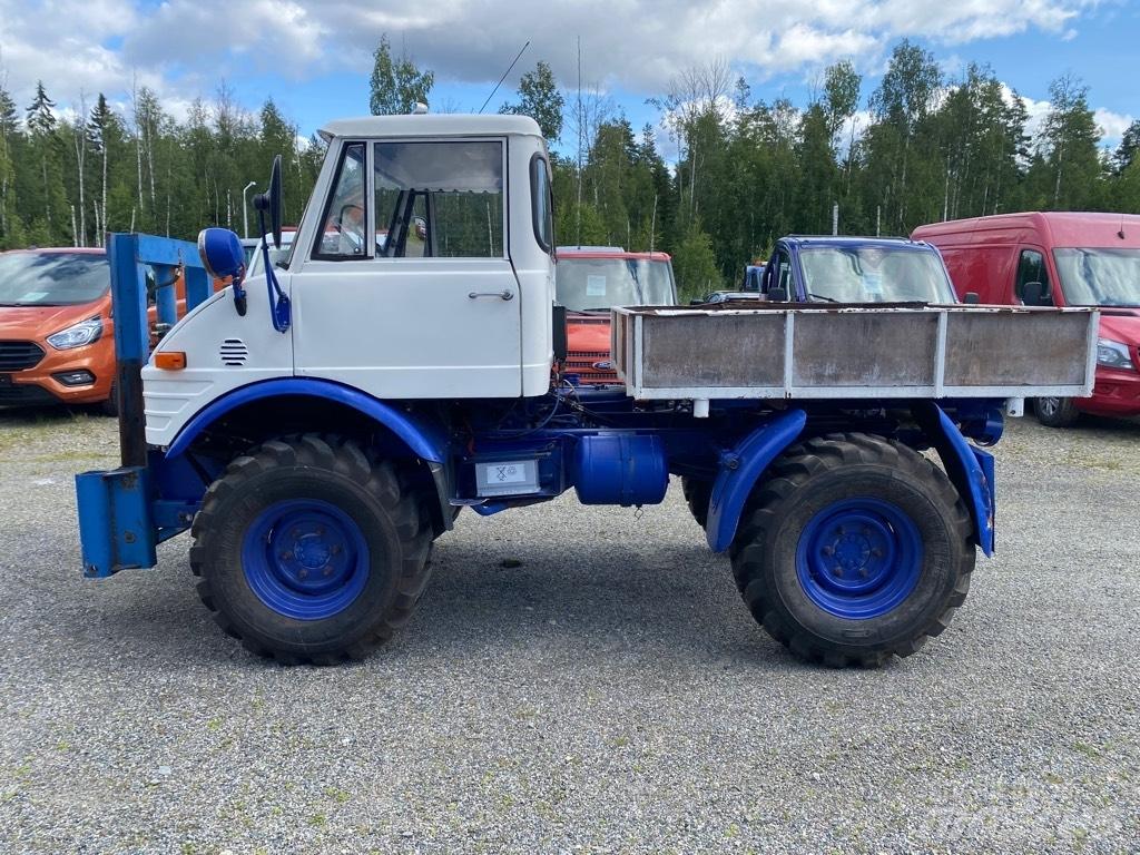 Mercedes-Benz Unimog Специальные грузовики