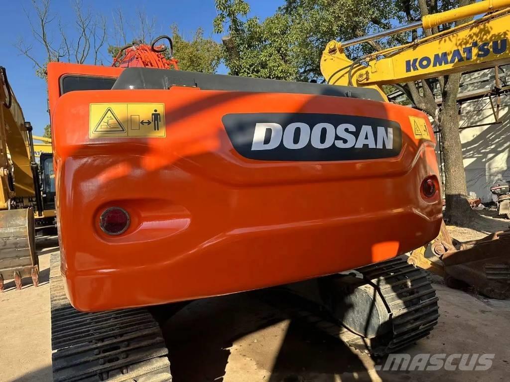 Doosan DX225LC-9C Гусеничные экскаваторы