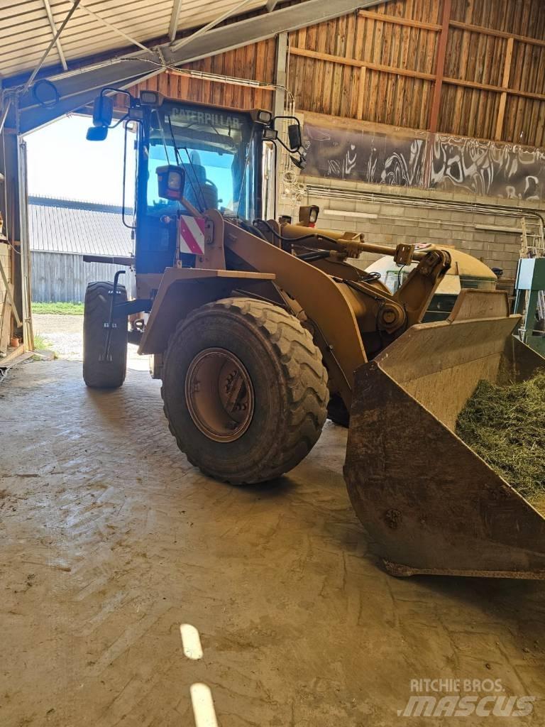CAT 938 G Фронтальные погрузчики