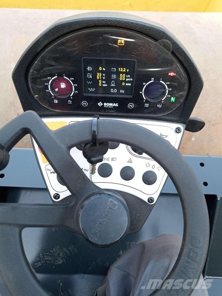 Bomag BW 218 D-5 SL Грунтовые катки