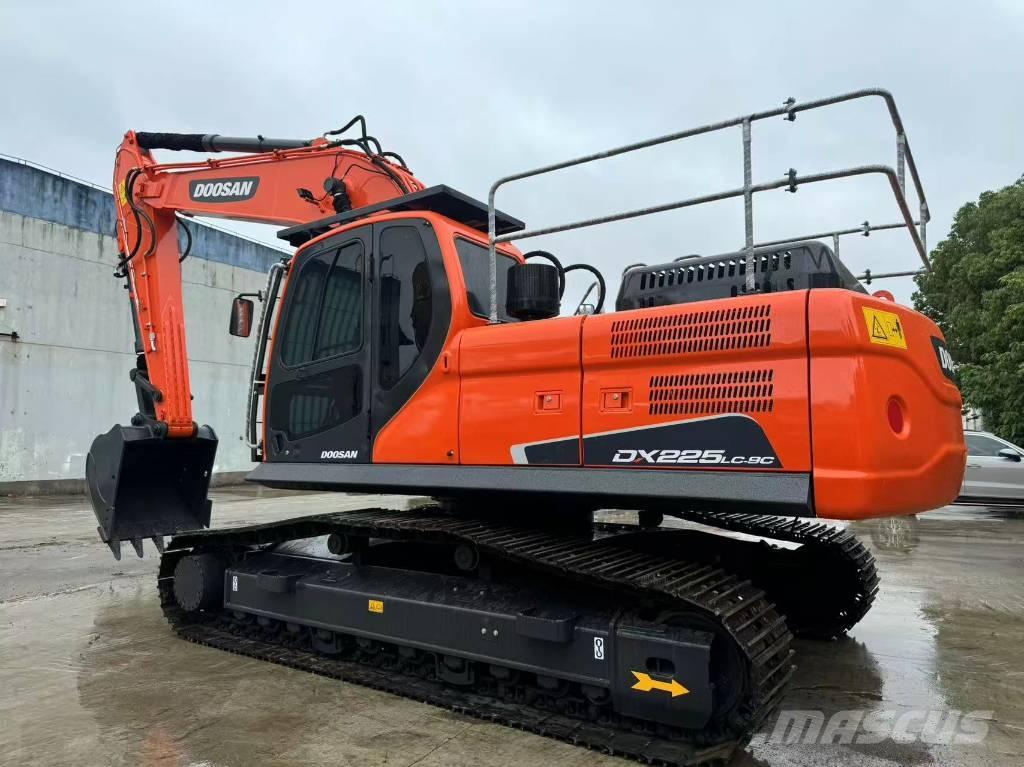 Doosan DX 225 LC-9C Гусеничные экскаваторы