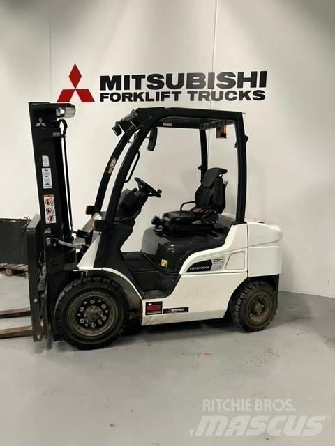 Mitsubishi FD25N3 Дизельные погрузчики