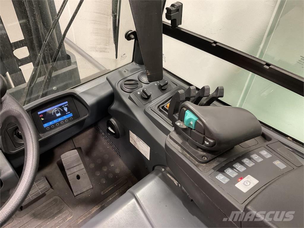 Mitsubishi FB40S-2 Электропогрузчики