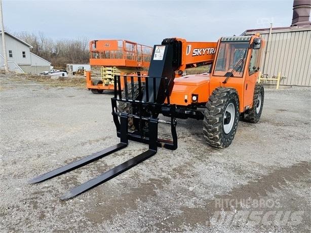 SkyTrak 8042 Телескопические погрузчики