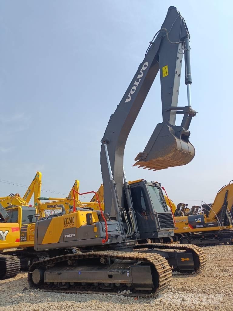 Volvo EC 240 Гусеничные экскаваторы