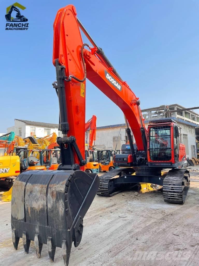 Doosan DX 300 LCA Гусеничные экскаваторы