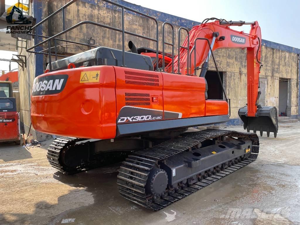 Doosan DX 300 LCA Гусеничные экскаваторы