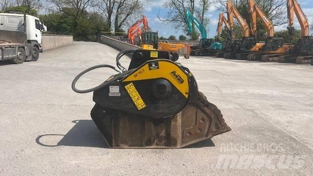MB Crusher BF 90.3 Дробильные ковши