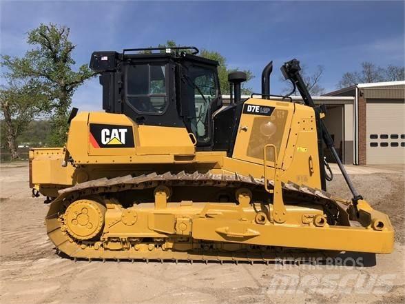 CAT D7E LGP Гусеничные бульдозеры