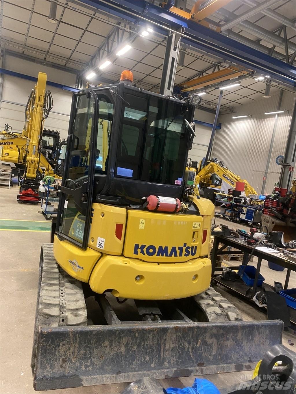 Komatsu PC55MR-5 Мини-экскаваторы