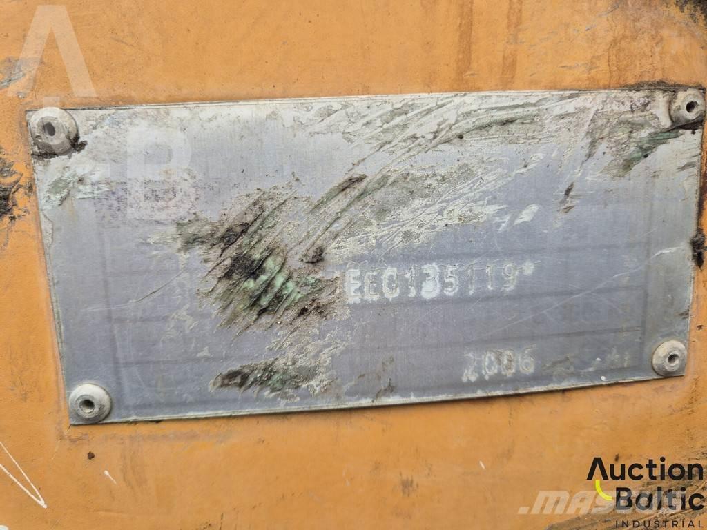 CASE 621 D Фронтальные погрузчики
