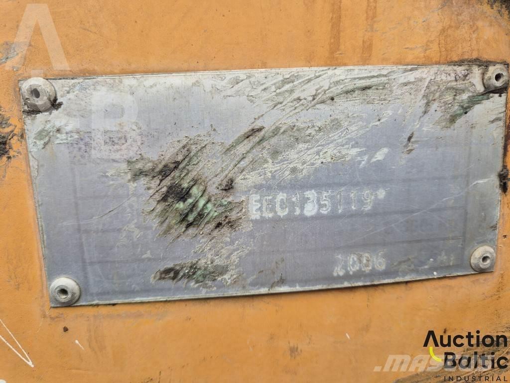 CASE 621 D Фронтальные погрузчики