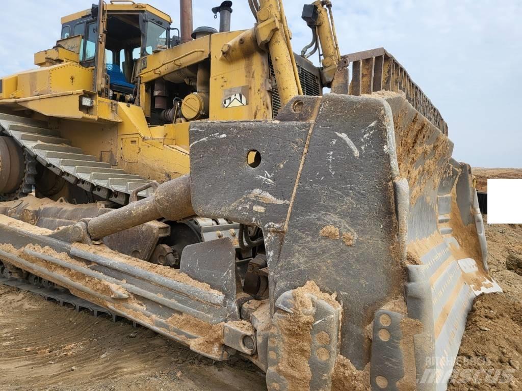 CAT D11N Гусеничные бульдозеры