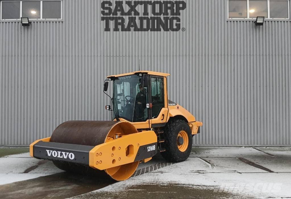 Volvo SD160 B, Vält Пневматические катки