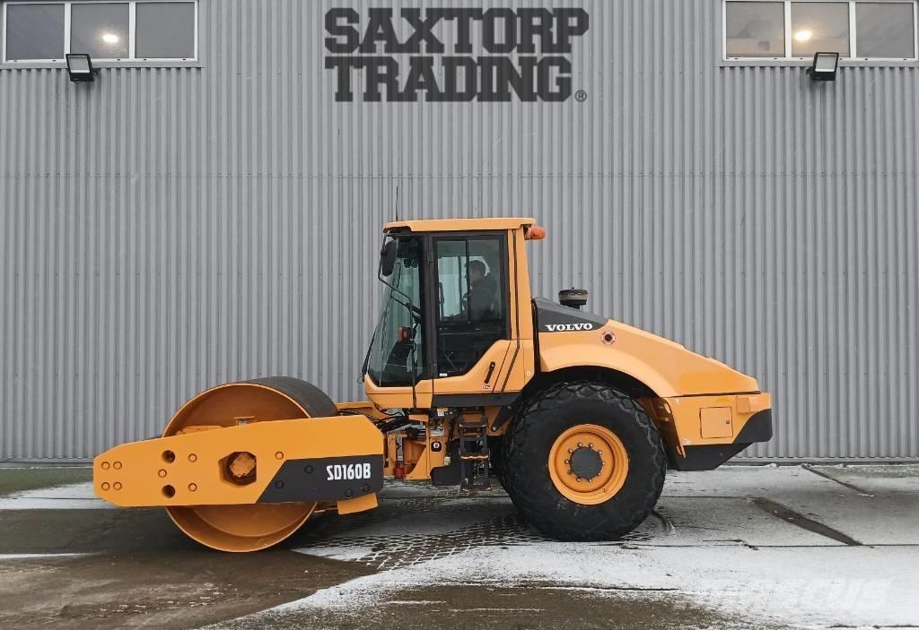 Volvo SD160 B, Vält Пневматические катки