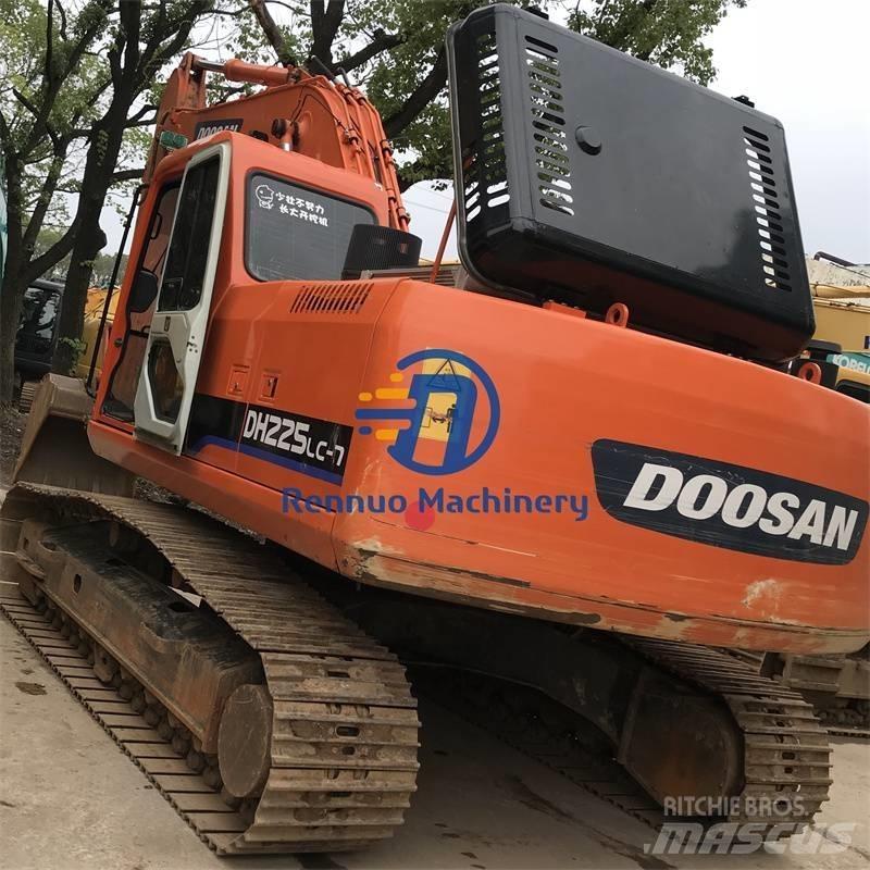 Doosan DH225LC-7 Гусеничные экскаваторы