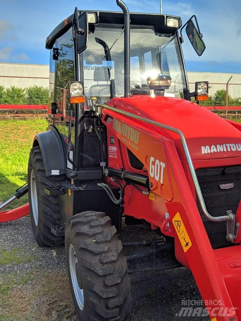 Manitou MBL-X 900 Экскаваторы-погрузчики