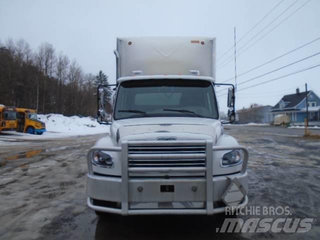 Freightliner M2 106 Грузовики-Фургоны