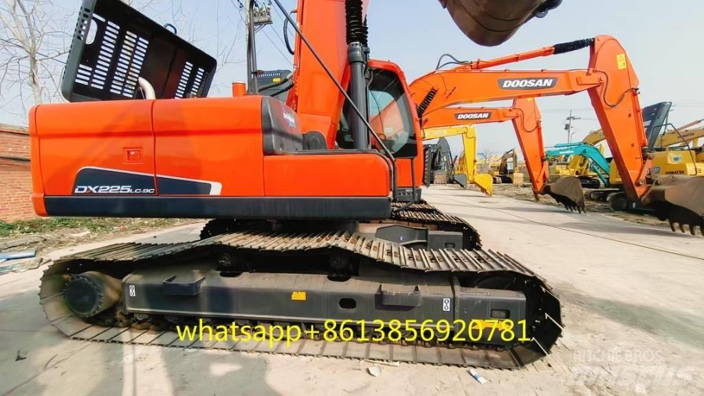 Doosan DX 225 Гусеничные экскаваторы