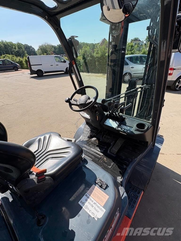 Toyota 8 FDF 25 Дизельные погрузчики