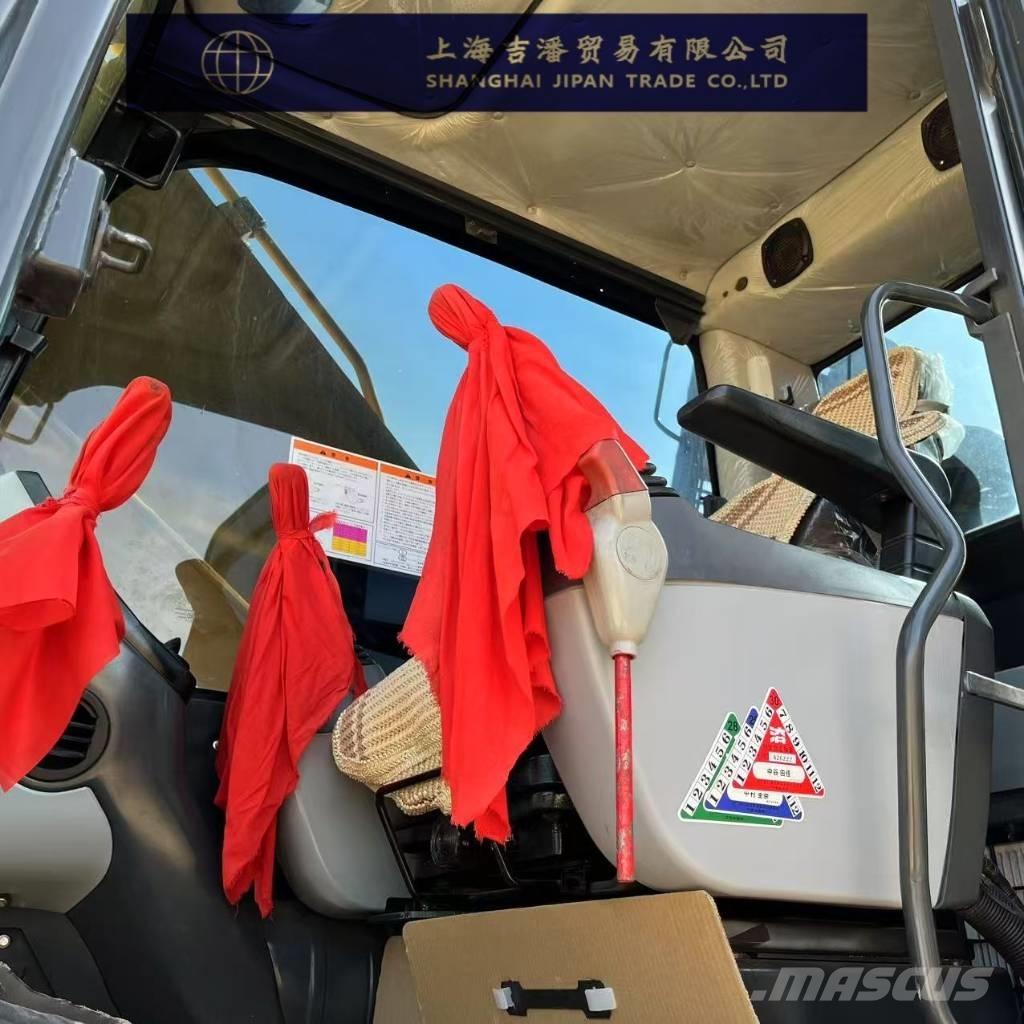 Komatsu PC 200-8 Гусеничные экскаваторы