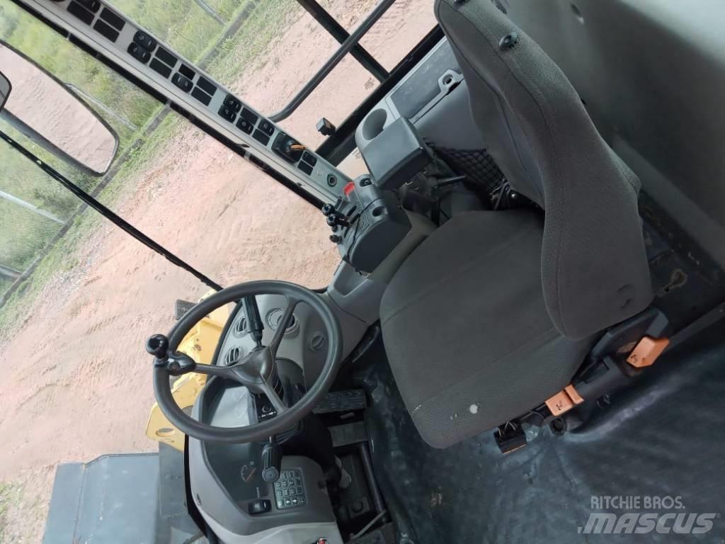 Volvo L90F Фронтальные погрузчики