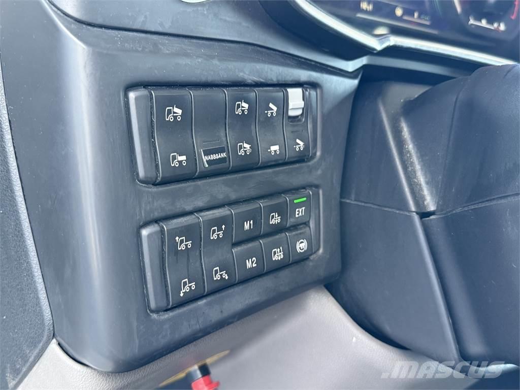 Scania R650 8x4 Шасси с кабиной