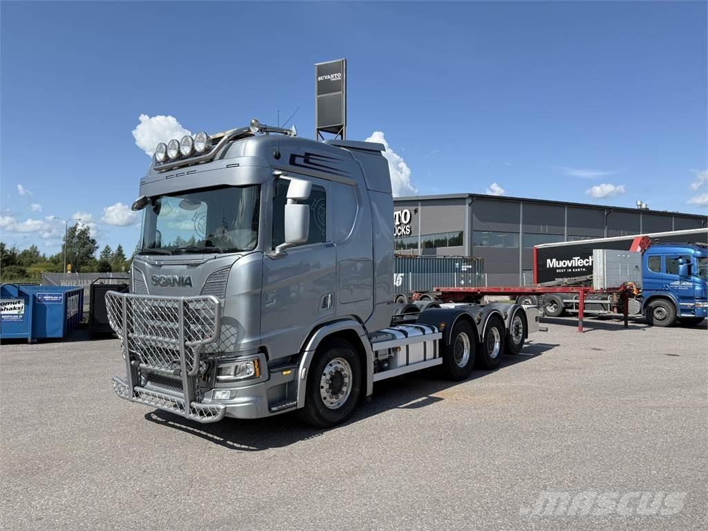Scania R650 8x4 Шасси с кабиной