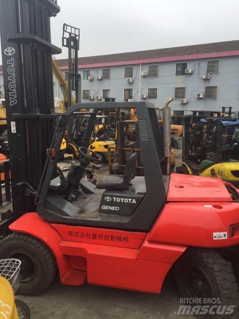 Toyota 8 Ton Дизельные погрузчики