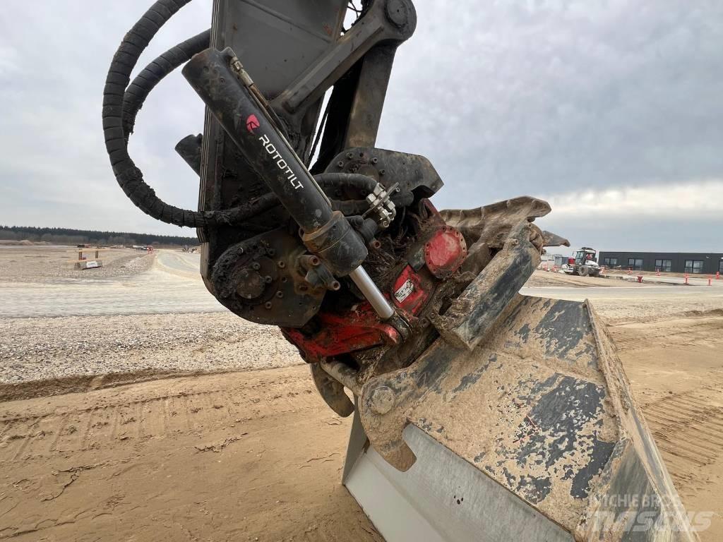 Volvo EC220EL Гусеничные экскаваторы