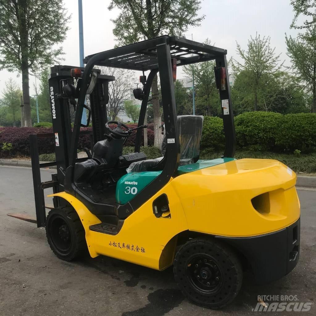 Komatsu 30 Дизельные погрузчики