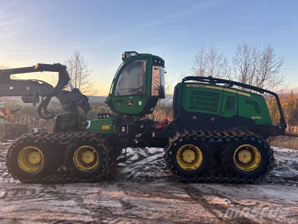 John Deere 1270 E Харвестеры