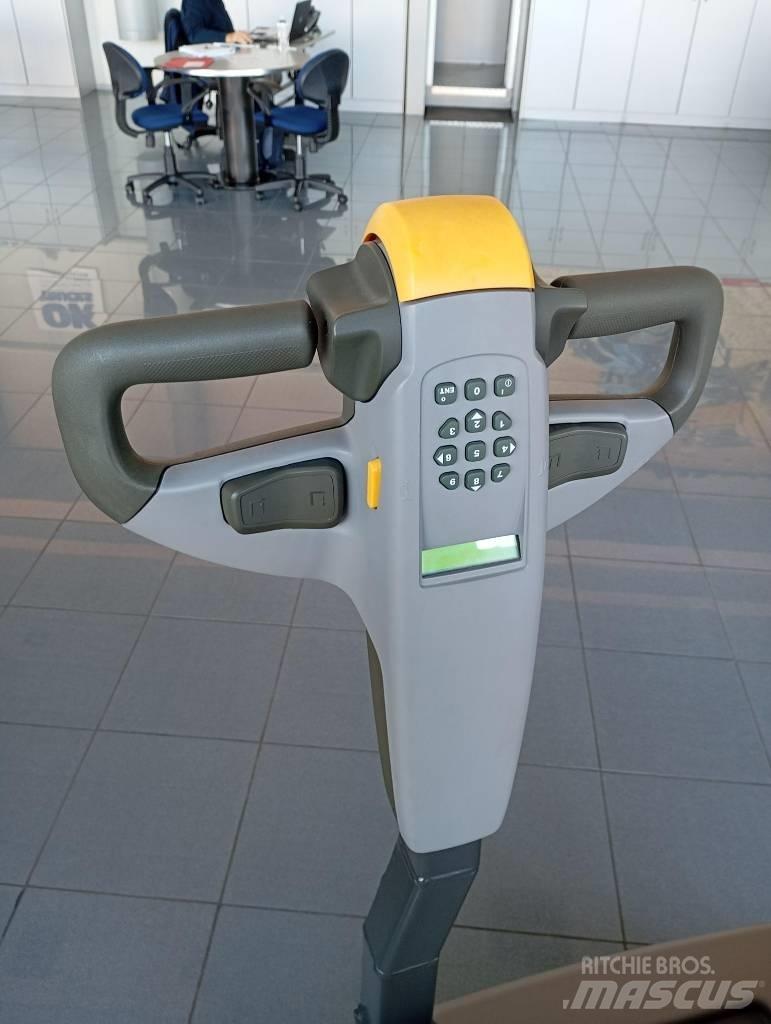 UniCarriers PS 125 Самоходные электроштабелёры