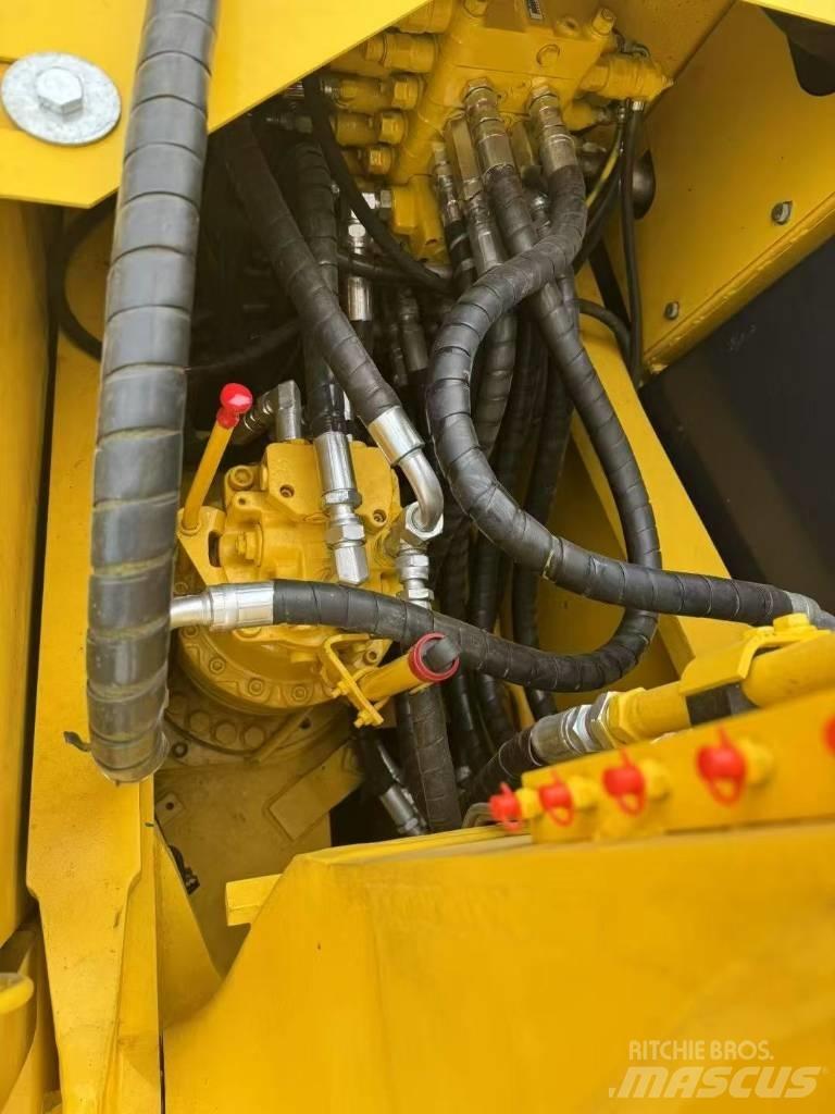 Komatsu 160-7 Гусеничные экскаваторы