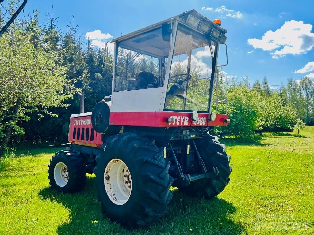 Steyr 8320 Прицепные кормоуборочные комбайны