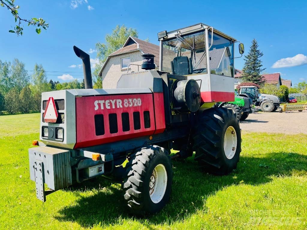 Steyr 8320 Прицепные кормоуборочные комбайны