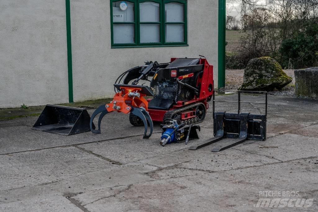 Toro TX427 Малые погрузчики