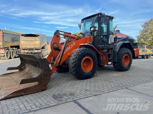 Hitachi ZW 180-6 Фронтальные погрузчики