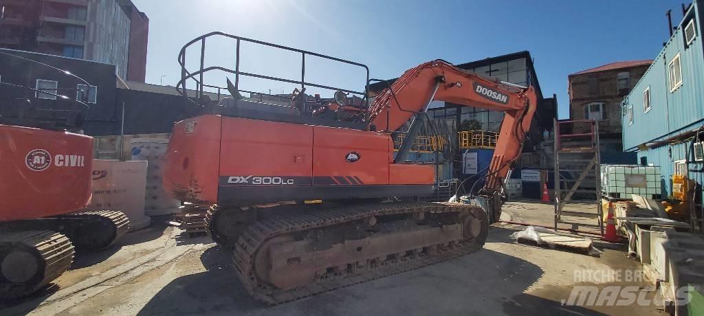 Doosan DX 300 LC Гусеничные экскаваторы