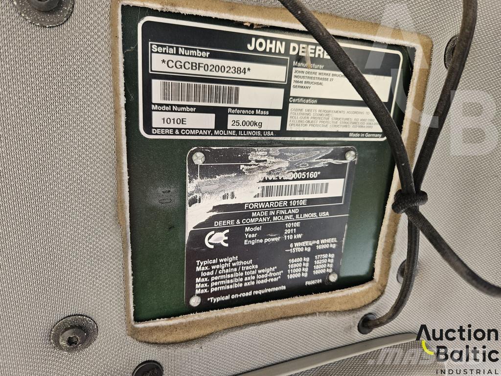 John Deere 1010 E Форвардеры