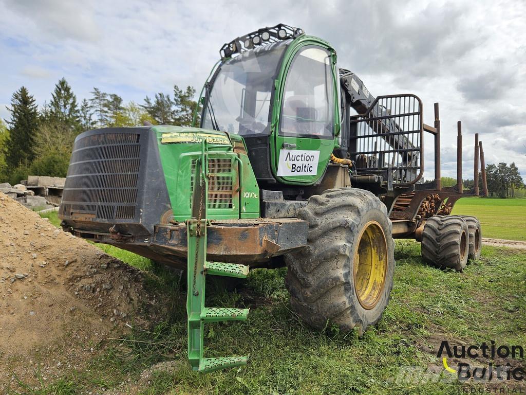 John Deere 1010 E Форвардеры