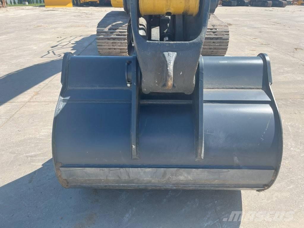 Komatsu PC 210 LC-11 Гусеничные экскаваторы