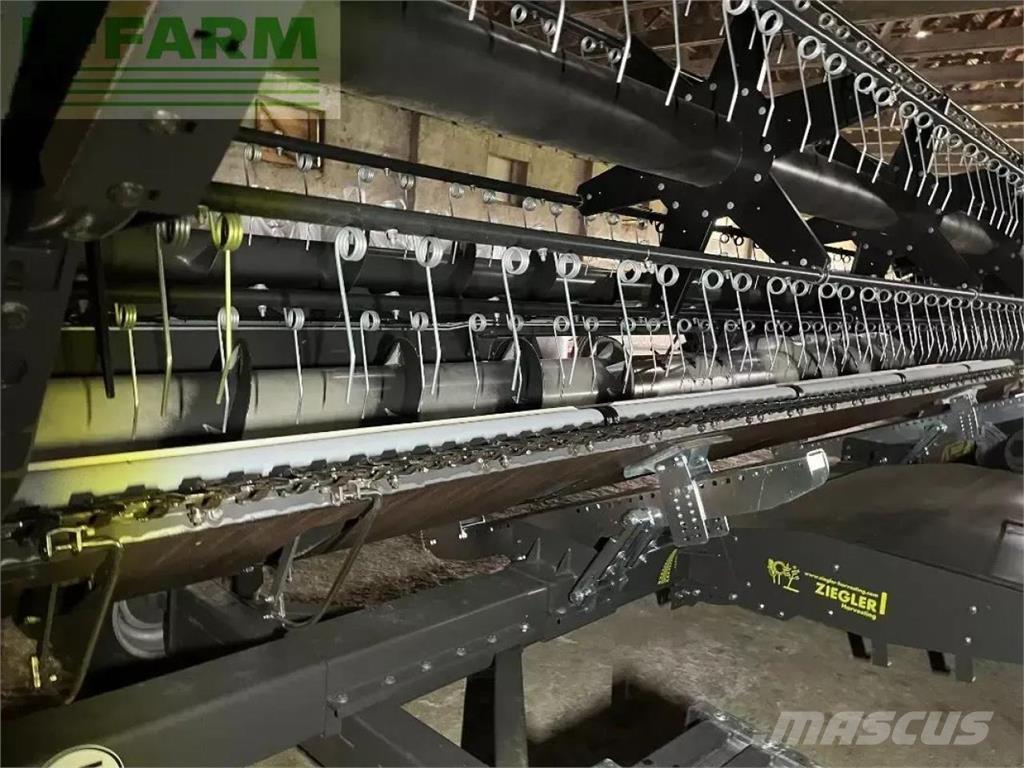 Fendt 6335 c Зерноуборочные комбайны