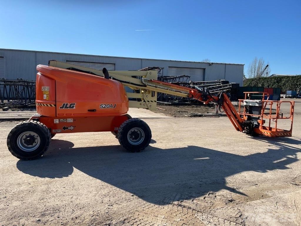 JLG 520 AJ Коленчатые подъемники