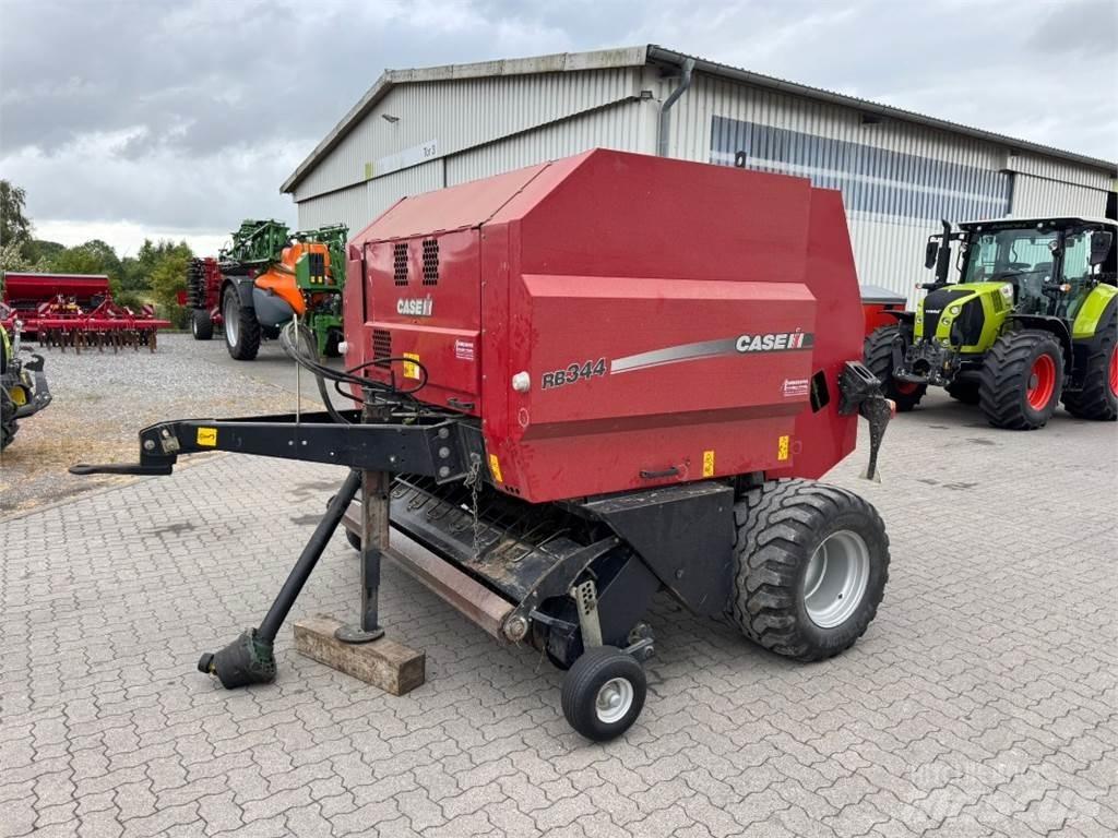 Case IH RB 344 Рулонные пресс-подборщики