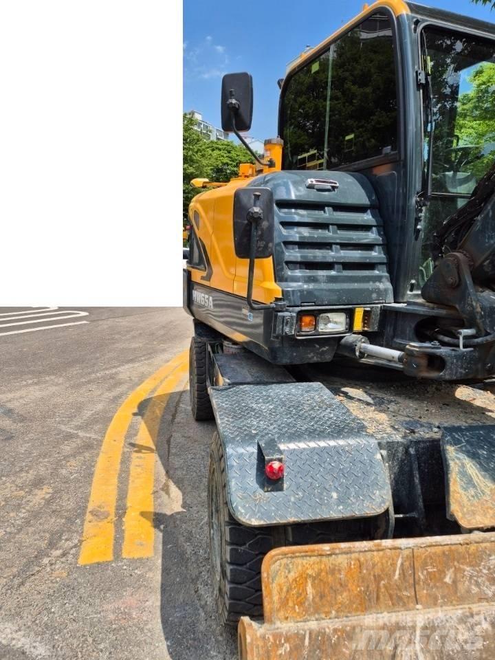 Hyundai 65A Колёсные экскаваторы
