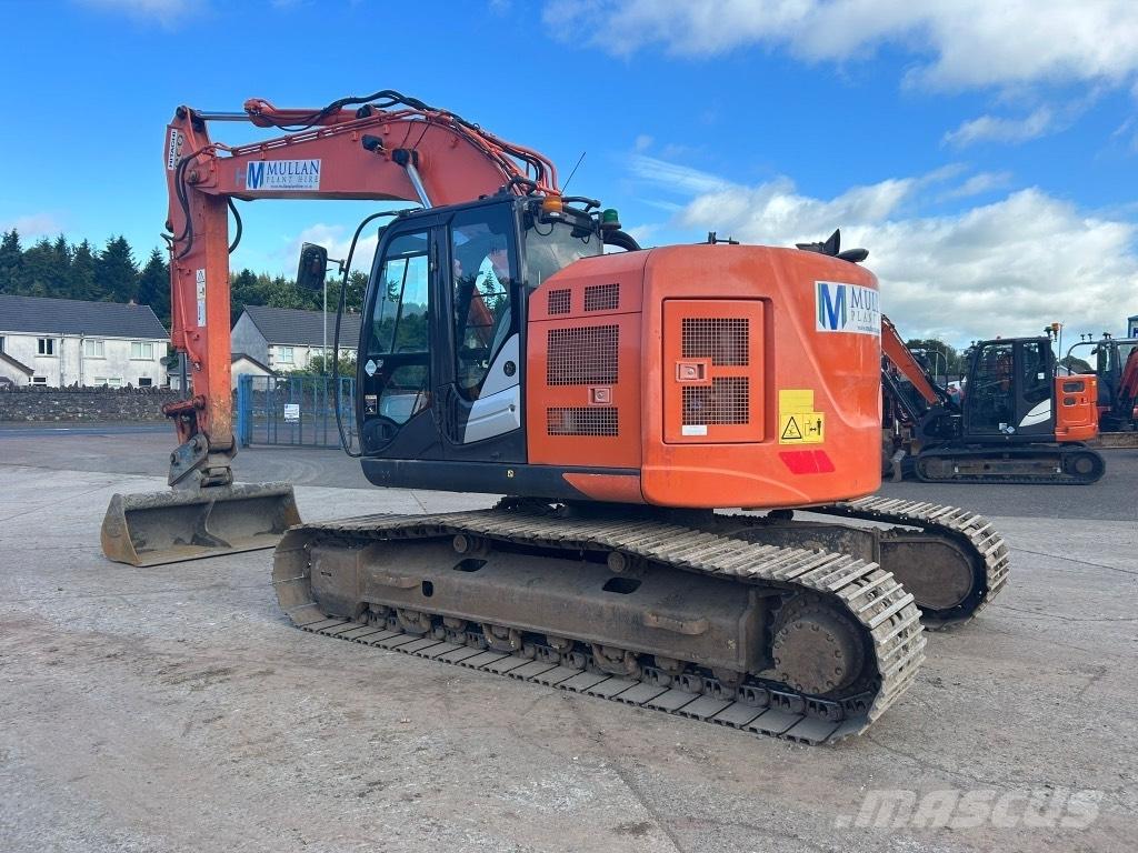 Hitachi ZX225 USLC-6 Гусеничные экскаваторы