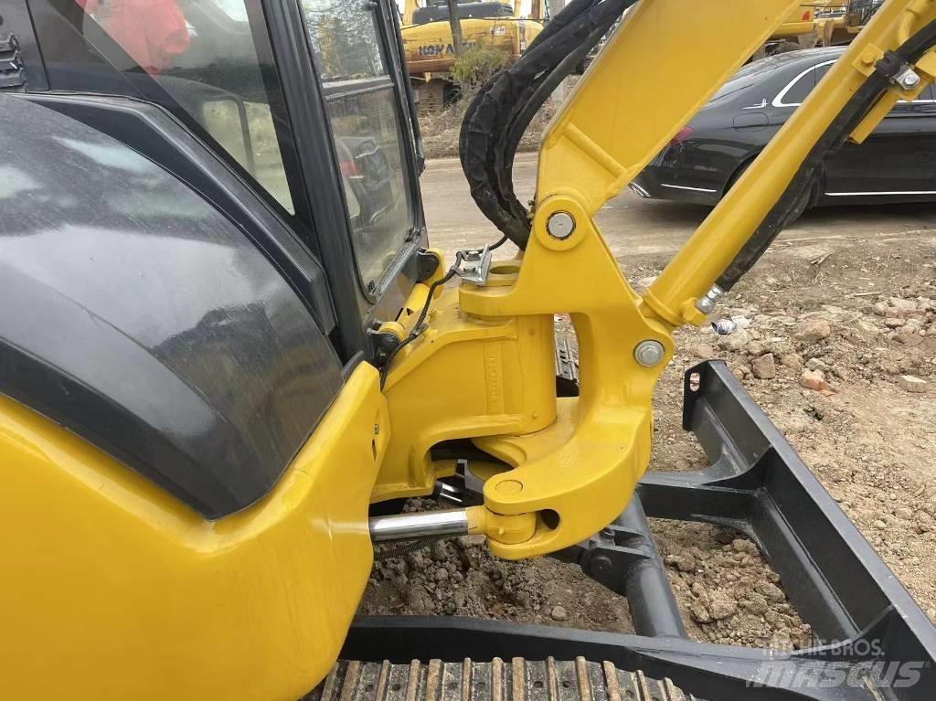 Komatsu PC 40MR Мини-экскаваторы