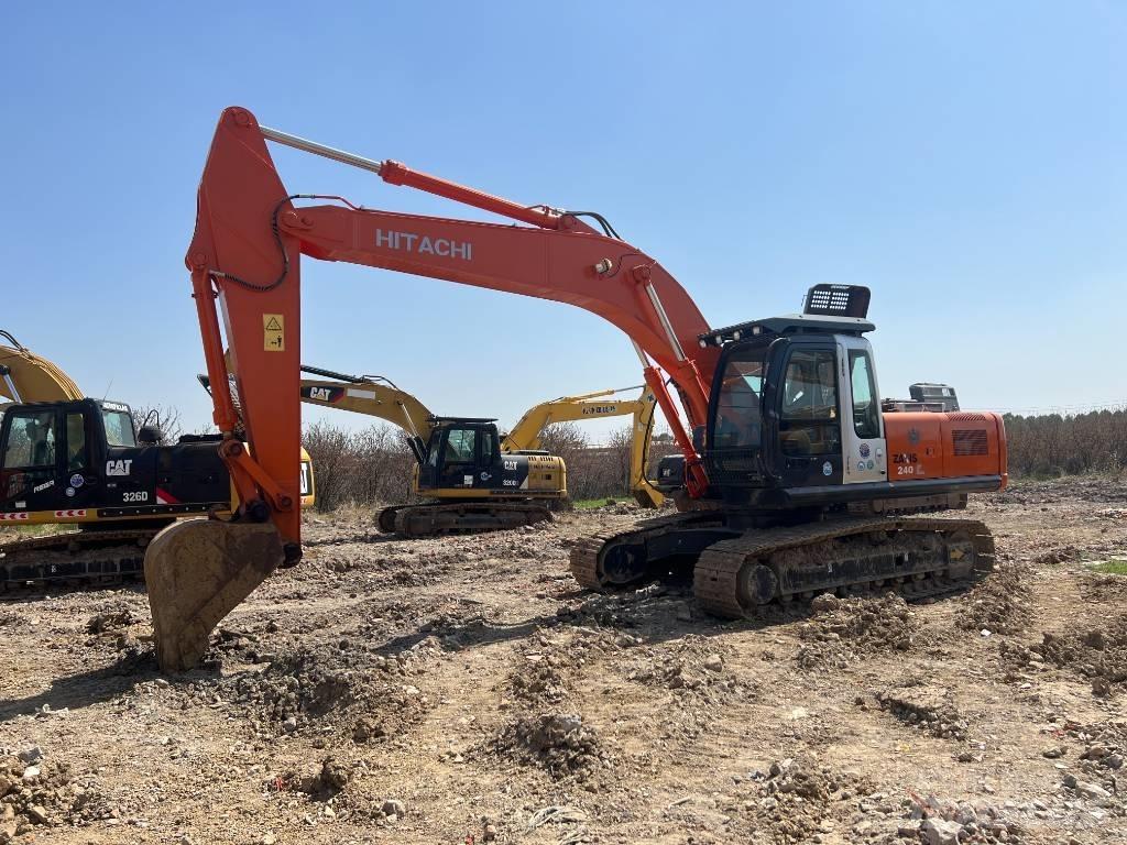 Hitachi ZX 240 Гусеничные экскаваторы