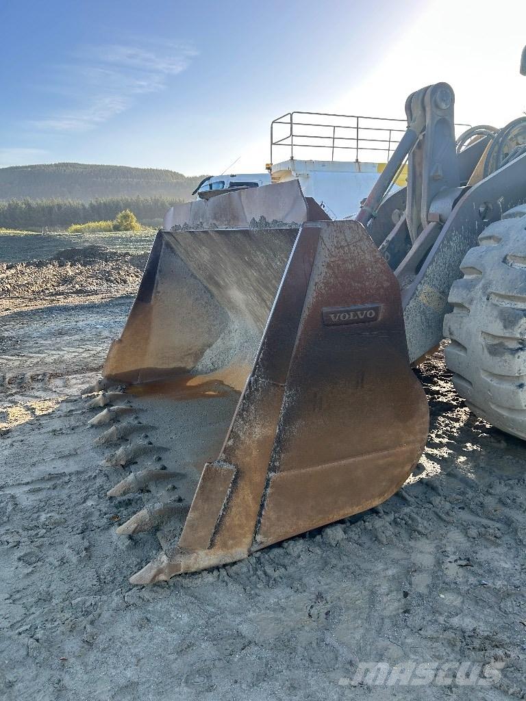 Volvo L180 Фронтальные погрузчики